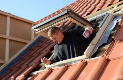 Pose de fenêtres de toit Velux à Saussemesnil